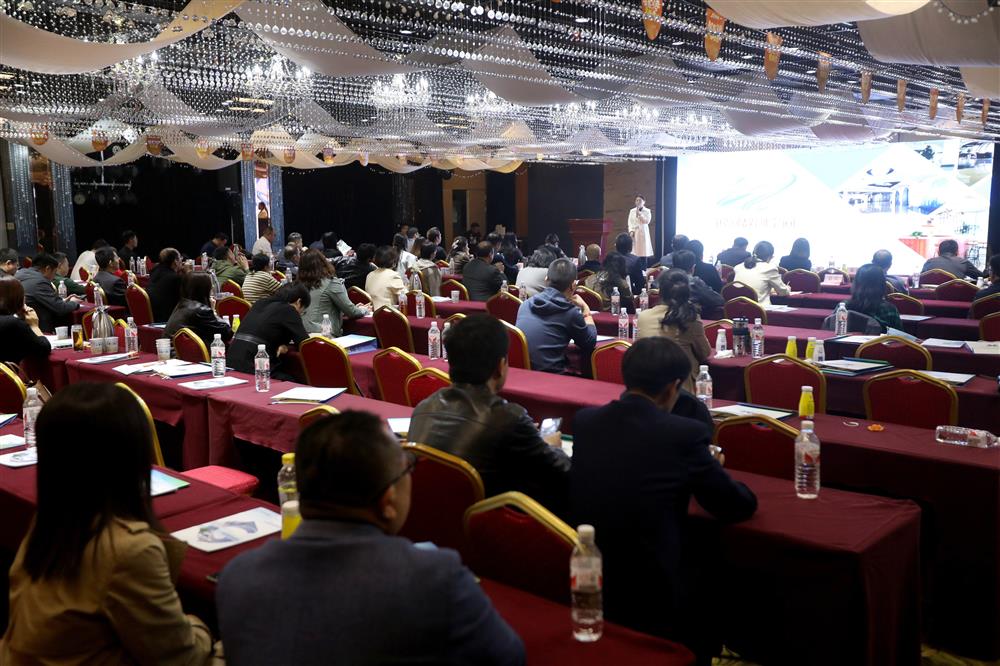 AI賦能產(chǎn)業(yè)生態(tài)！科創(chuàng)投集團(tuán)旗下銀河數(shù)創(chuàng)空間舉辦濟(jì)南科創(chuàng)數(shù)創(chuàng)生態(tài)大會(huì)