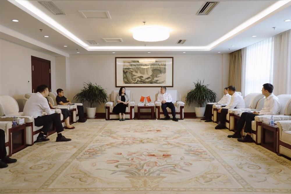 深化銀企合作、共繪發(fā)展藍(lán)圖！ 濟(jì)南產(chǎn)發(fā)集團(tuán)與工商銀行濟(jì)南分行開(kāi)展深化座談